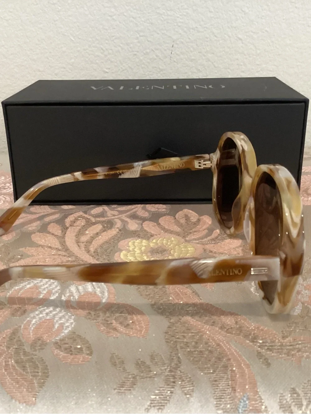 Valentino Garavani Patterned Sunglasses